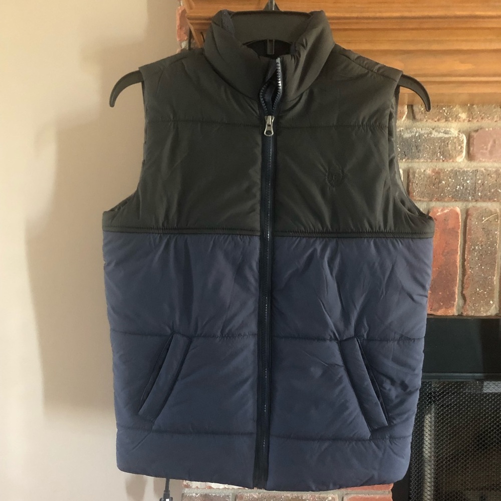 Chaps navy and black puffer vest, boys M (10-12).